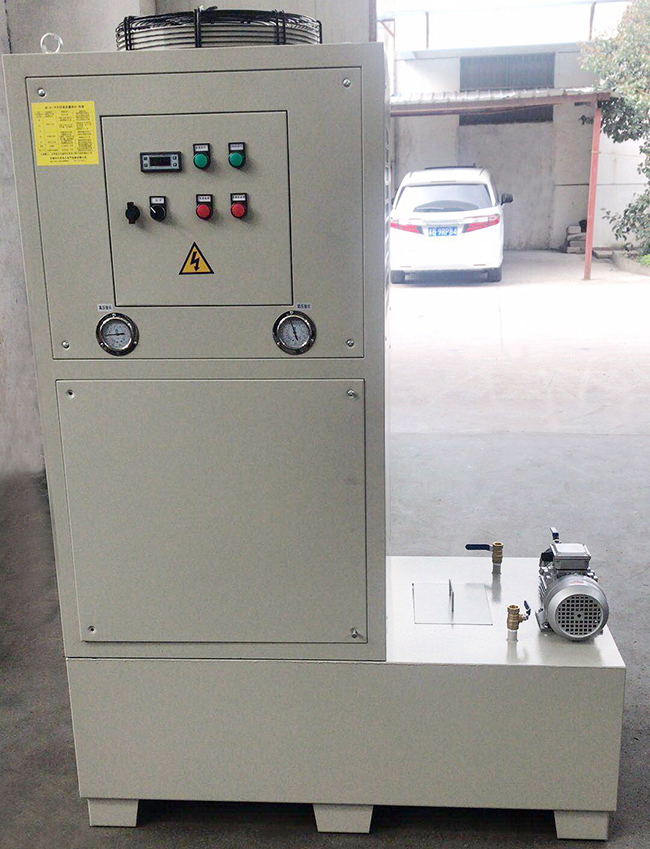 嚴寒降溫天氣，油冷機該怎樣防凍“保暖”？